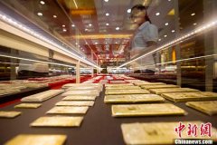 黄金涨跌两难，现在还能上车吗？